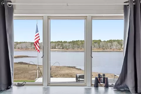 View/Area - 28 Arlington Rd, Wareham, MA 02571 photo 15 of 16