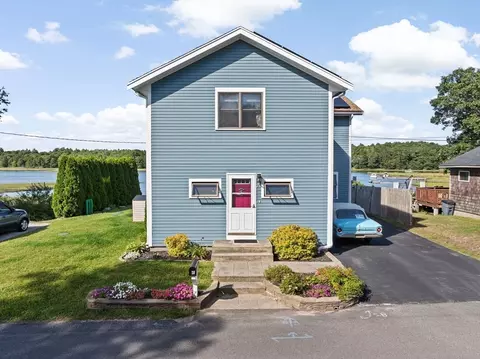 Exterior - 28 Arlington Rd, Wareham, MA 02571 photo 1 of 4