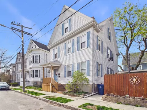 107 Robeson St, New Bedford, MA 02740