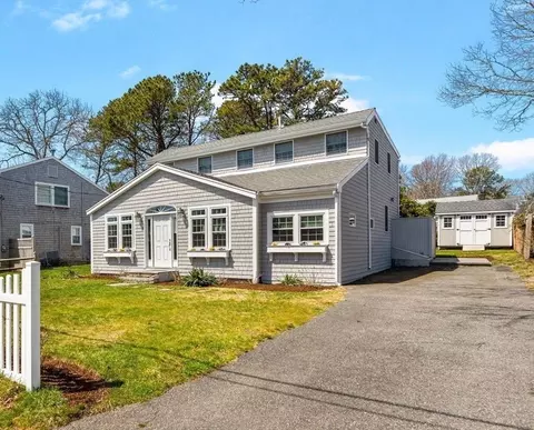 37 Uncle Henrys Rd, Mashpee, MA 02649 photo 2