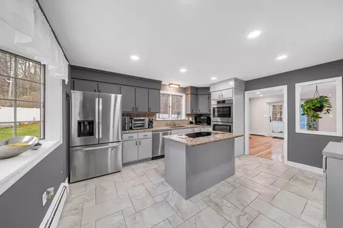 Kitchen - 5 Bedros St, Windham, NH 03087 photo 3 of 4