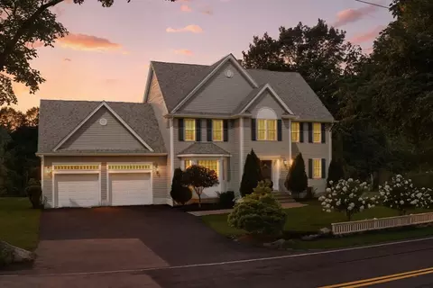 30 Neponset St, Walpole, MA 02071