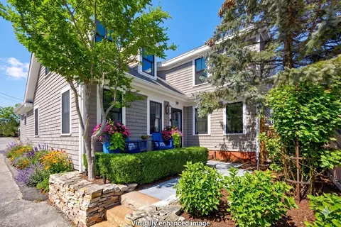 19 W Vine St, Provincetown, MA 02657