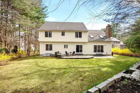 Exterior - 190 School St, Acton, MA 01720 photo 3 of 4
