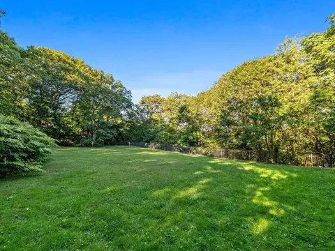 33 Boulder Rd, Wellesley, MA 02481 photo 2