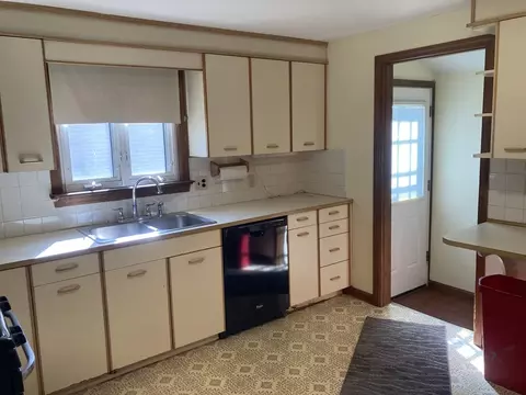 84 D St, Dracut, MA 01826 photo 20