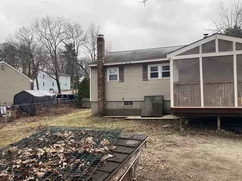 84 D St, Dracut, MA 01826 photo 5
