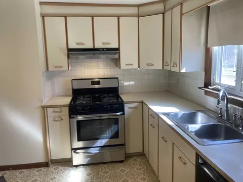 84 D St, Dracut, MA 01826 photo 21