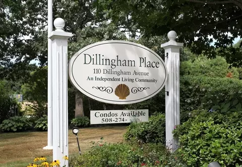 110 Dillingham Ave #214, Falmouth, MA 02540