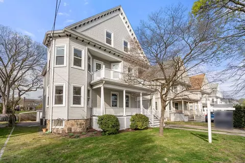 2065 Commonwealth Ave #2065, Auburndale, MA 02466