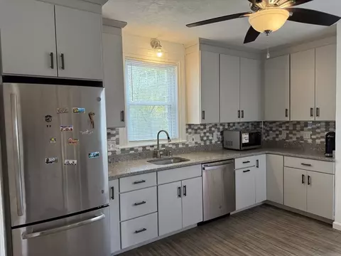 38 Bailey St, Boston, MA 02124 photo 14