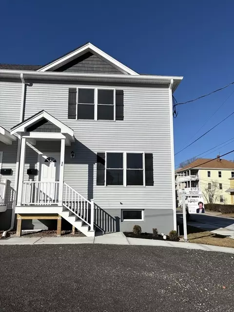 184 Avenue C #E-1, Woonsocket, RI 02895