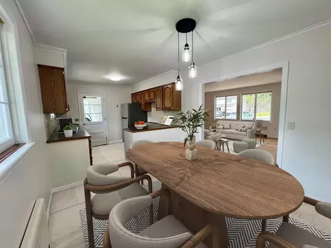 Dining - 55 Parkerview St, Springfield, MA 01129 photo 1 of 2