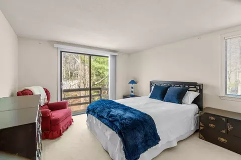 Bedroom - 213 Fells Pond Rd, Mashpee, MA 02649 photo 3 of 6