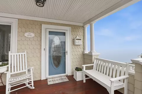 Exterior - 2 Bluff Rd, Hull, MA 02045 photo 4 of 5
