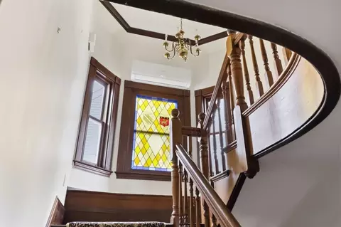 Entry Way - 2 Bluff Rd, Hull, MA 02045 photo 1 of 3