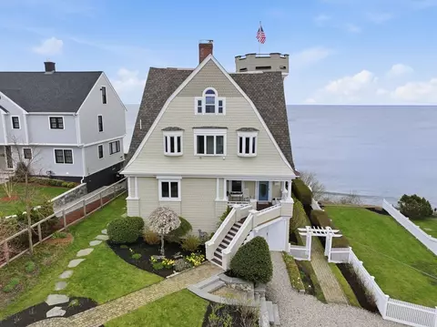 Exterior - 2 Bluff Rd, Hull, MA 02045 photo 5 of 5