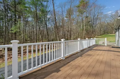 Exterior - 125 Singletary Ave, Sutton, MA 01590 photo 2 of 5