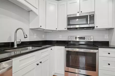 Kitchen - 125 Singletary Ave, Sutton, MA 01590 photo 1 of 2