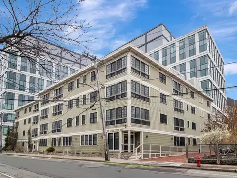 80 Webster Ave #1D, Somerville, MA 02143