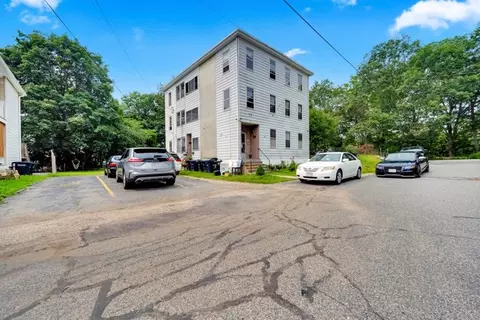 50 Fairlawn Ave, Southbridge, MA 01550