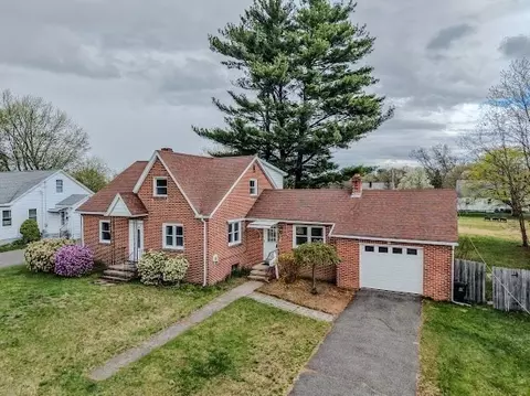 91 Haven Ave, Chicopee, MA 01013 photo 5