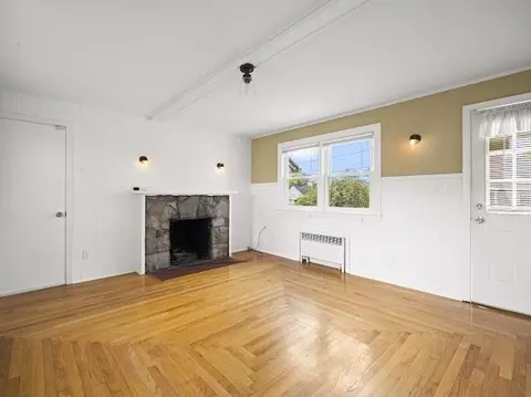 91 Haven Ave, Chicopee, MA 01013 photo 6