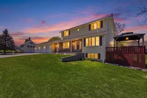 54 Helen St, Chicopee, MA 01020