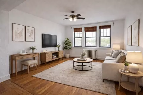 2001 Commonwealth Ave #4, Boston, MA 02135