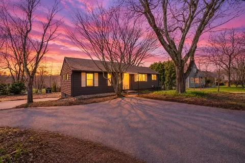 293 Morgan St, South Hadley, MA 01075