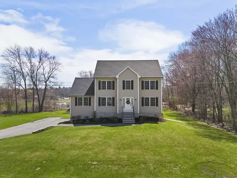 56 Cornelie Rd, Methuen, MA 01844