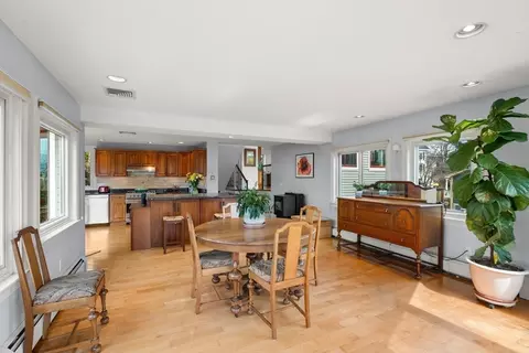 Dining - 12 Andrews St, Gloucester, MA 01930 photo 2 of 3