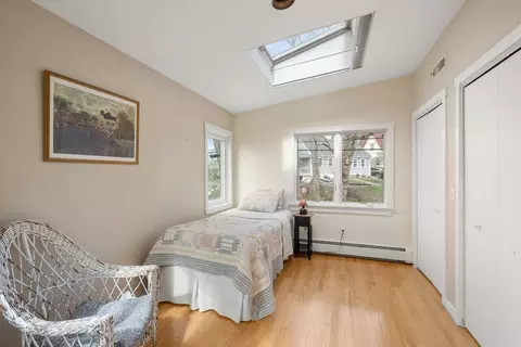 Bedroom - 12 Andrews St, Gloucester, MA 01930 photo 3 of 6