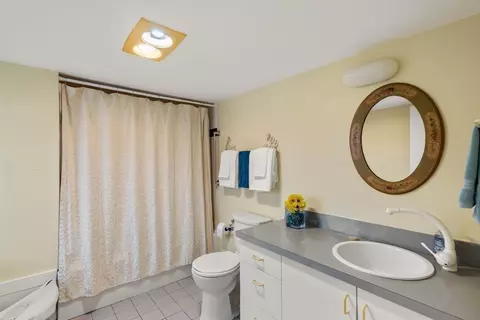 Bath - 12 Andrews St, Gloucester, MA 01930 photo 1 of 5