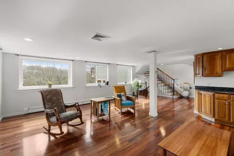 Living - 12 Andrews St, Gloucester, MA 01930 photo 2 of 4