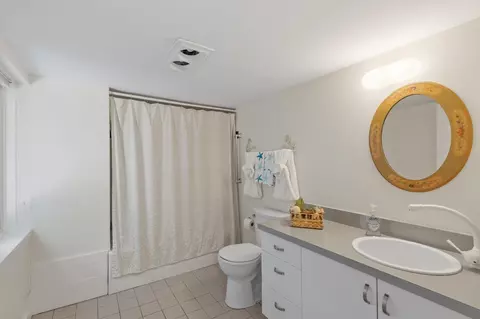 Bath - 12 Andrews St, Gloucester, MA 01930 photo 4 of 6