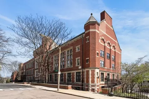 76 Elm St #PH 404, Boston, MA 02130