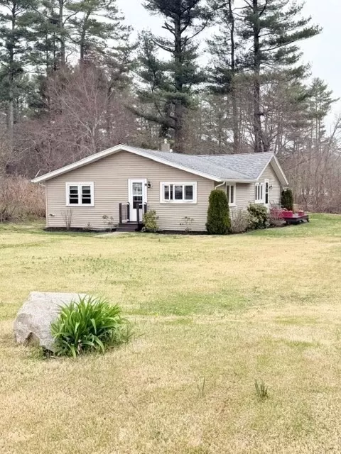 1 Crystal Lake Dr, Carver, MA 02330