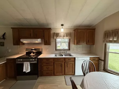 414 Palmer Rd, Ware, MA 01082 photo 4