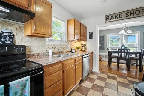 91 Braddock St, Springfield, MA 01109 photo 14
