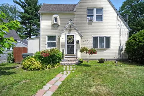91 Braddock St, Springfield, MA 01109 photo 2