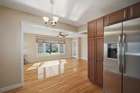 210 Winton St, Springfield, MA 01118 photo 7
