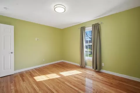 210 Winton St, Springfield, MA 01118 photo 28