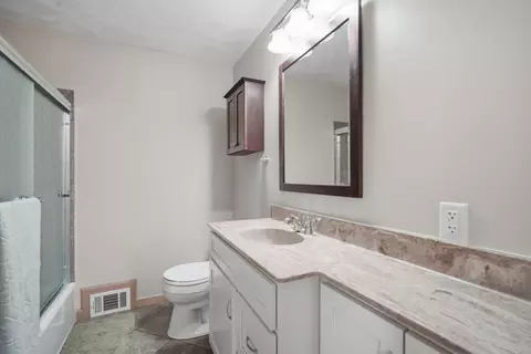 210 Winton St, Springfield, MA 01118 photo 32