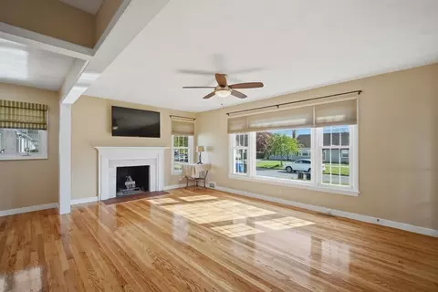 210 Winton St, Springfield, MA 01118 photo 10