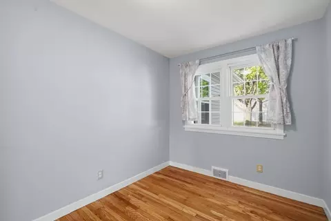 210 Winton St, Springfield, MA 01118 photo 31