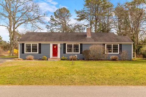 75 Trout Brook Rd, Cotuit, MA 02635