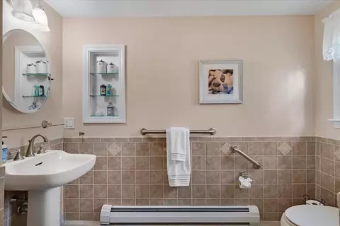Bath - 75 Trout Brook Rd, Cotuit, MA 02635 photo 2 of 3