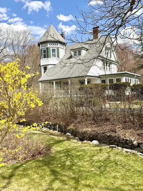 2 East St, Sharon, MA 02067