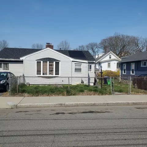 27 Halborn St, Boston, MA 02126